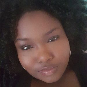 Meet your Posher, Jamila